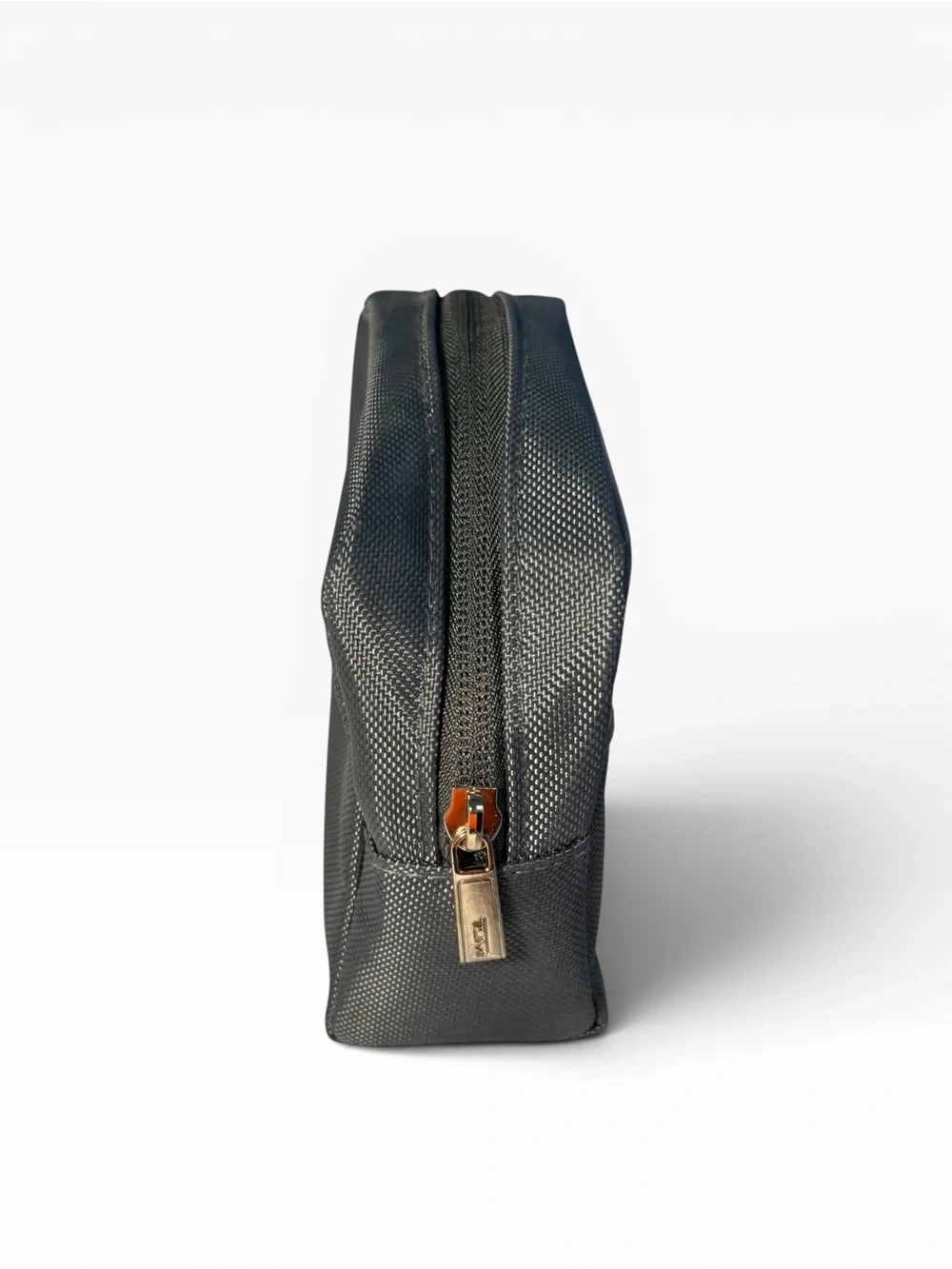 Tumi Delta One Amenity Kit. Black and grey. NEW